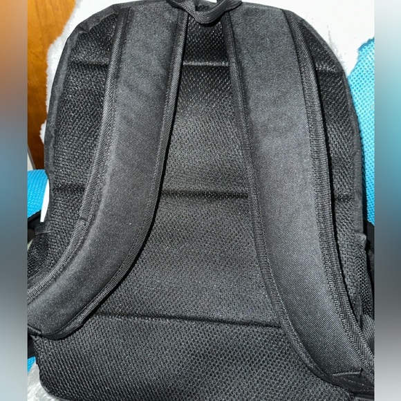 PUMA Backpack w/ Detachable Front Logo Pouch ~ Black w/ White Logo Design - Picture 9 of 11